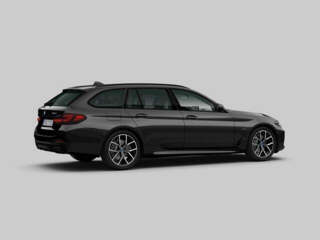 BMW 5-SERIE Touring 530e xDrive M-Sport | Panoramadak | Adapt. Cruise Control