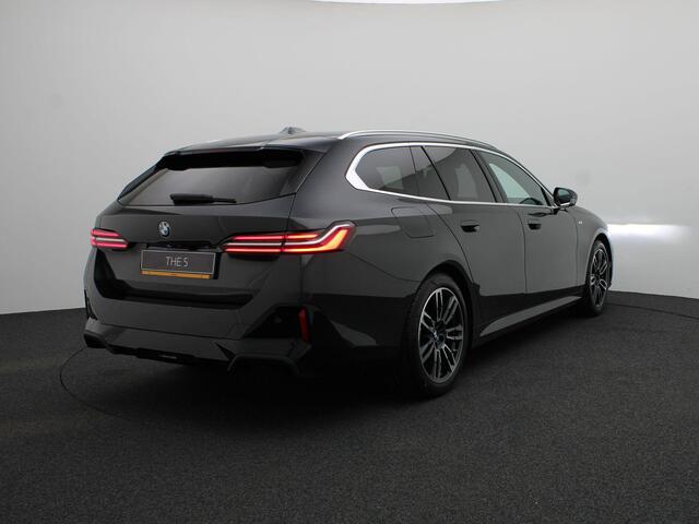 BMW 5-SERIE Touring 520i | M Sportpakket | Panoramadak | Harman Kardon | Trekhaak | Driving Assistant Plus