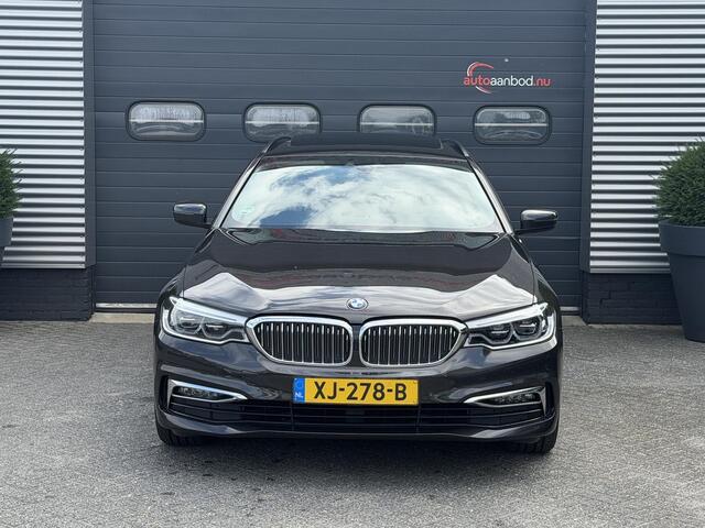 BMW 5-SERIE Touring 520i Corporate Lease High Executive | Panoramadak | Camera | DAB | Elektrische Achterklep |