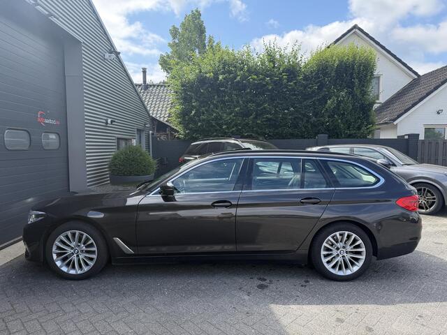 BMW 5-SERIE Touring 520i Corporate Lease High Executive | Panoramadak | Camera | DAB | Elektrische Achterklep |