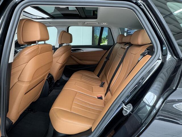 BMW 5-SERIE Touring 530e xDrive Business Edition Plus | Navigatie | Panoramadak | Leder | Stoelverwarming |