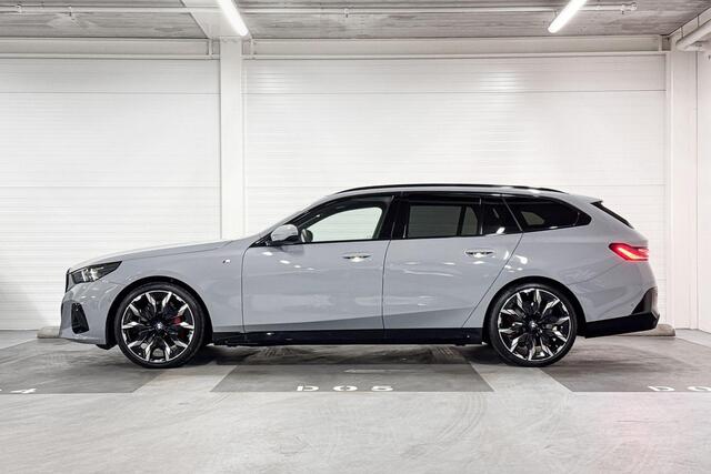 BMW 5-SERIE Touring 520i Niet online Staff