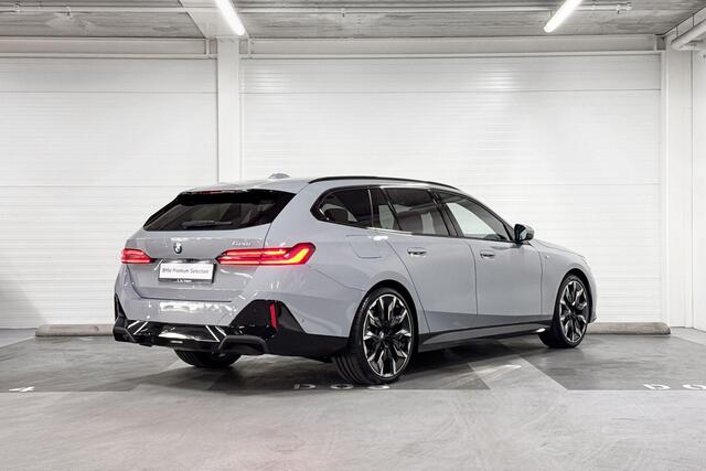 BMW 5-SERIE Touring 520i Niet online Staff