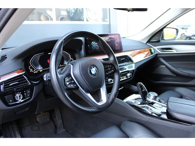 BMW 5-SERIE Touring 530e xDrive High Executive Pano | Laser | Harman Kardon | HUD | Adaptief Onderstel