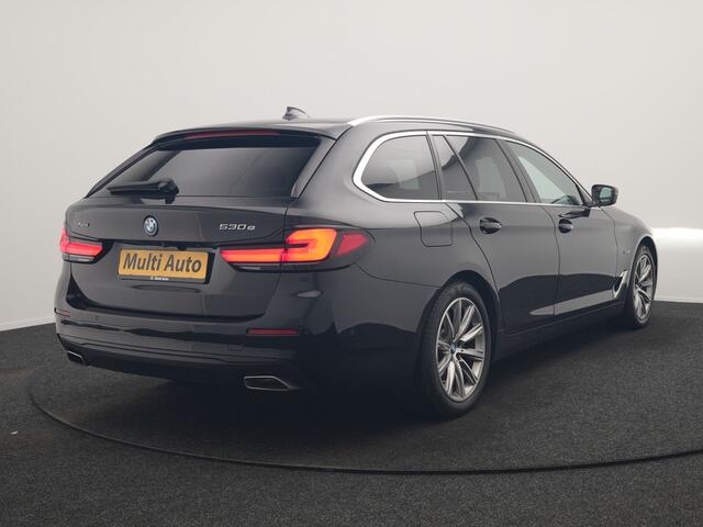 BMW 5-SERIE Touring 530e xDrive Business Edition Plus | Panodak | Adaptive Cruise | Head Up | Laser LED | 360 Camera | Lederen Comfortzetels Verwarmd | Sfeerverlichting | Keyless | Blis | Apple Carplay | Hifi Audio | Navigatie | DAB | Plug In Hybrid |
