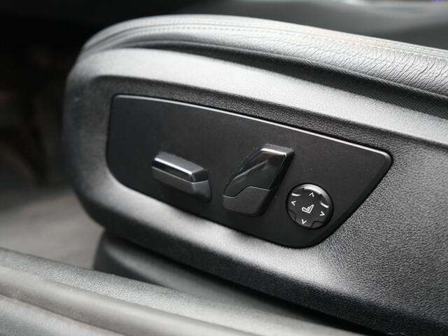 BMW 5-SERIE Touring 530e xDrive Business Edition Plus | Panodak | Adaptive Cruise | Head Up | Laser LED | 360 Camera | Lederen Comfortzetels Verwarmd | Sfeerverlichting | Keyless | Blis | Apple Carplay | Hifi Audio | Navigatie | DAB | Plug In Hybrid |
