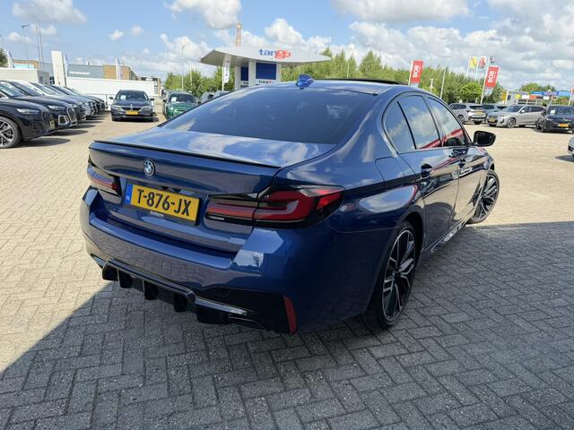 BMW 5-SERIE 530e High Executive M Sport Pro Individual kleur Le Mans Blue Head-Up Display Harman-Kardon Stuurwielverwarming Schuif-/Kanteldak 20 Inch Comfortzetels 360 Gr. Camera Vol!