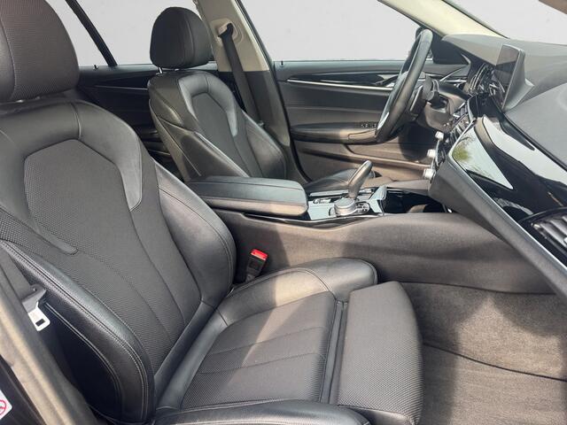 BMW 5-SERIE Touring 525d High Executive Camera, Stoel/verwarming/ventilatie, Elek Trekhaak, Carplay, Android Auto