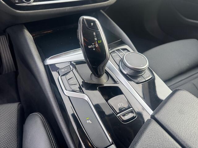BMW 5-SERIE Touring 525d High Executive Camera, Stoel/verwarming/ventilatie, Elek Trekhaak, Carplay, Android Auto