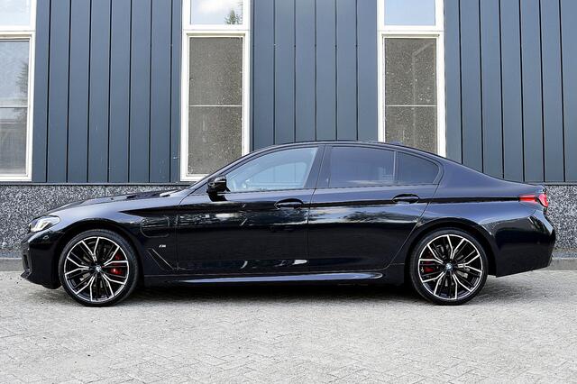 BMW 5-SERIE 520e M-Sport SOH 88% Rijklaarprijs-Garantie Leder Interieur Apple carplay Airco 20 Inch Head-Up
