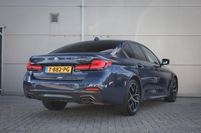 BMW 5-SERIE 545e M-Sport Sedan | BTW |