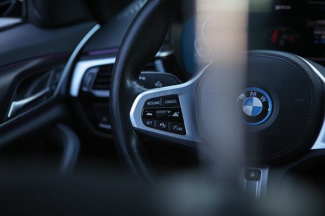 BMW 5-SERIE 545e M-Sport Sedan | BTW |