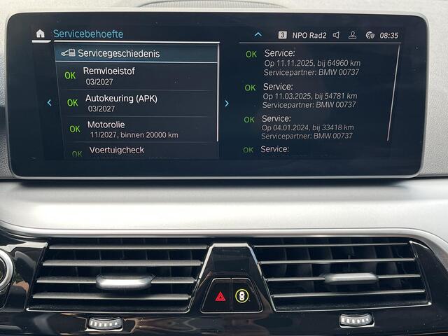 BMW 5-SERIE Touring 530e Business Edition Plus / Dealer onderhouden / 1.700 kg trekgewicht / Navigatie / Apple Carplay Android / HUD / Stoelverwarming / Climate Control / Camera / Parkeer assistent / 18"LM wielen /