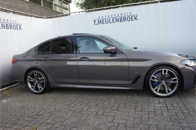 BMW 5-SERIE M550i xDrive