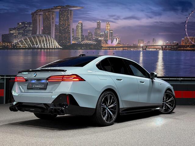 BMW 5-SERIE 520i M-Performance|Panorama|360|HeadUp|NL NAP|BTW