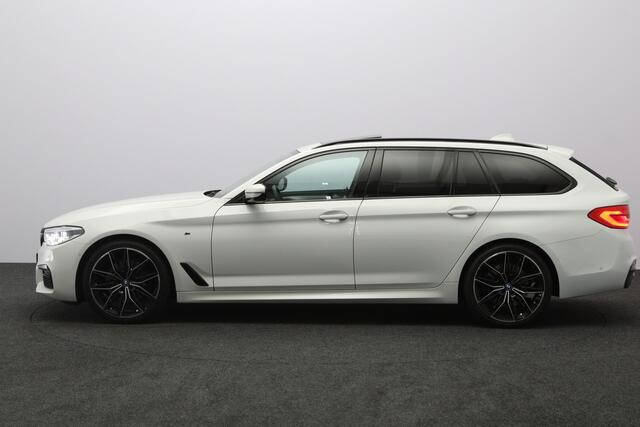 BMW 5-SERIE Touring 252 PK 530i xDrive Executive, *1-Eigenaar*, Panormadak, 360 Camera, Harman/Kardon, Head-Up Display