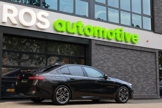 BMW 5-SERIE 520i | FACELIFT | M-SPORT | MEMORY | KEYLESS | DODE HOEK | LED | SFEERVERLICHTING |