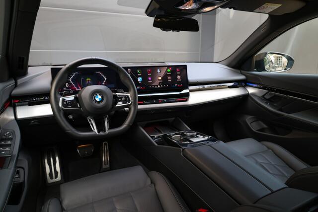 BMW 5-SERIE 520i | FACELIFT | M-SPORT | MEMORY | KEYLESS | DODE HOEK | LED | SFEERVERLICHTING |