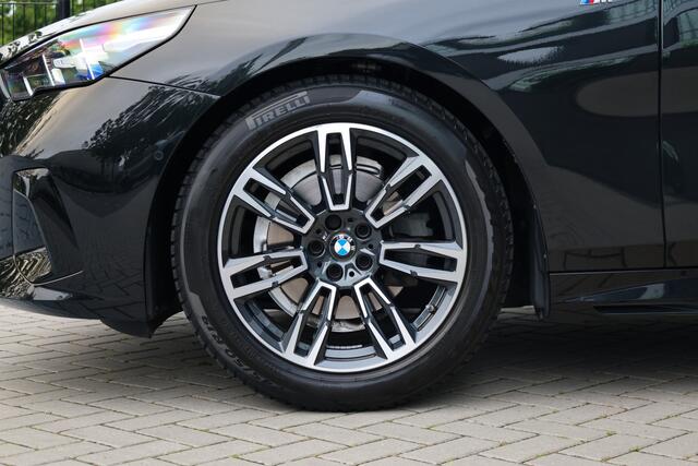 BMW 5-SERIE 520i | FACELIFT | M-SPORT | MEMORY | KEYLESS | DODE HOEK | LED | SFEERVERLICHTING |