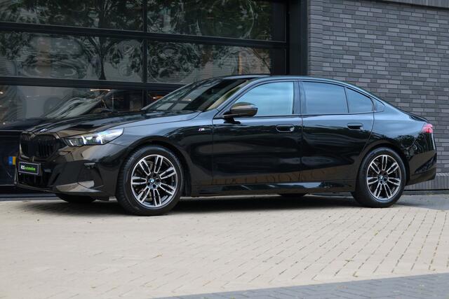 BMW 5-SERIE 520i | FACELIFT | M-SPORT | MEMORY | KEYLESS | DODE HOEK | LED | SFEERVERLICHTING |