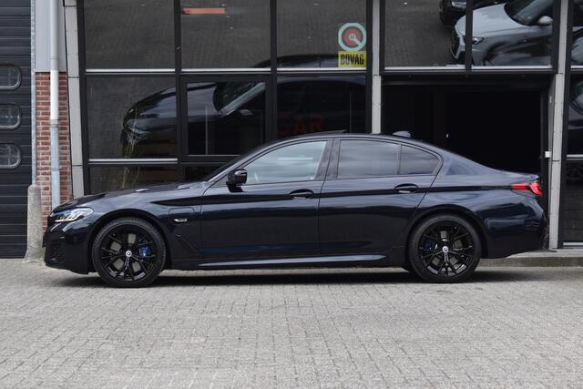 BMW 5-SERIE 545e xDrive M-Sport Pano Laser H&K HUD Keyless Trekhaak
