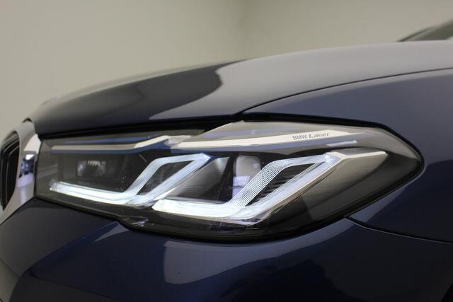 BMW 5-SERIE Touring 530e High Executive | Adaptief Onderstel | Panorama Dak | Keyless | Comfort Stoelen | Driver Ass Prof. | Trekhaak | Laser | Head Up | Shadow Line