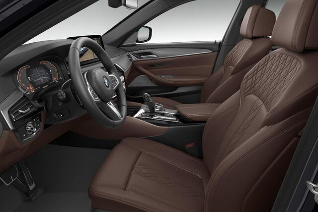 BMW 5-SERIE Sedan 520i M Sport | Business Edition Plus | CoPilot Pack | Trekhaak | Panoramadak |
