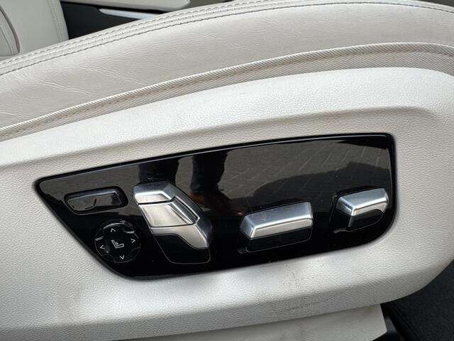 BMW 5-SERIE 520e High Executive / Elektrische stoelen & geheugen / Stuur- en stoelverwarming / Apple Carplay Android / 18" LM wielen / wit Leer / EAER 52 km