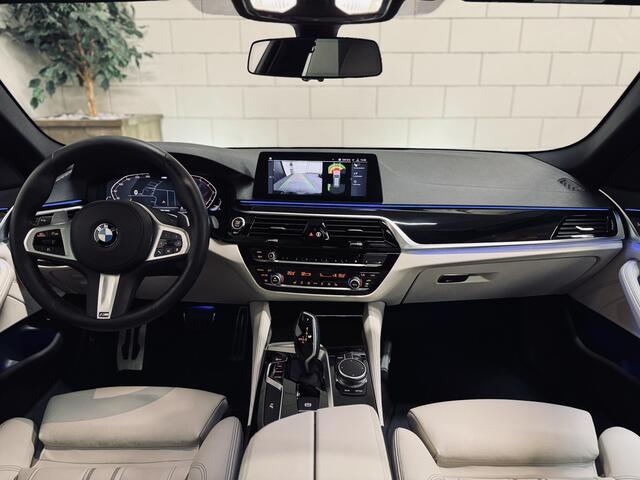 BMW 5-SERIE Touring 530i High Exe. M-Sport | Panorama | Comf.Stoel | CarPlay