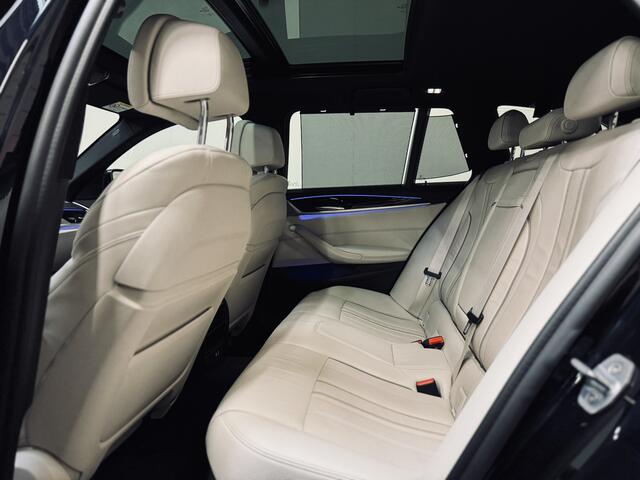 BMW 5-SERIE Touring 530i High Exe. M-Sport | Panorama | Comf.Stoel | CarPlay