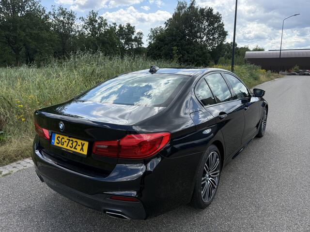 BMW 5-SERIE 520i High Executive