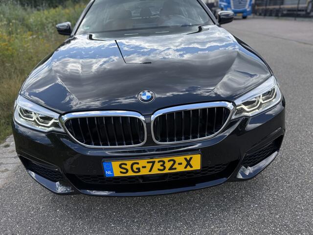 BMW 5-SERIE 520i High Executive