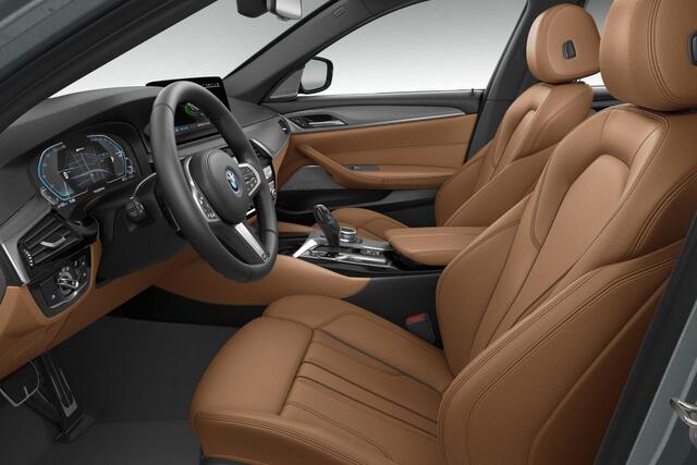 BMW 5-SERIE Sedan 545e xDrive | Business Edition | Integral Active Steering | M Sport | Driving Assistant Professional