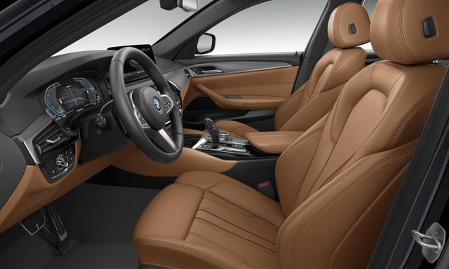 BMW 5-SERIE Touring 530e xDrive M-Sport | Drive Assist Prof. | Trekhaak | Laserlight | 4-zone airconditioning