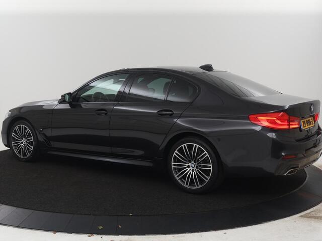 BMW 5-SERIE 530e iPerformance M Sport High Executive | Panoramadak | Leder | Memory | Stoelverwarming | Cruise control | Camera | Park assist | Carplay | Climate control | PHEV