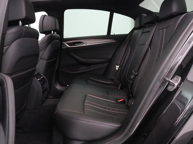 BMW 5-SERIE 530e iPerformance M Sport High Executive | Panoramadak | Leder | Memory | Stoelverwarming | Cruise control | Camera | Park assist | Carplay | Climate control | PHEV