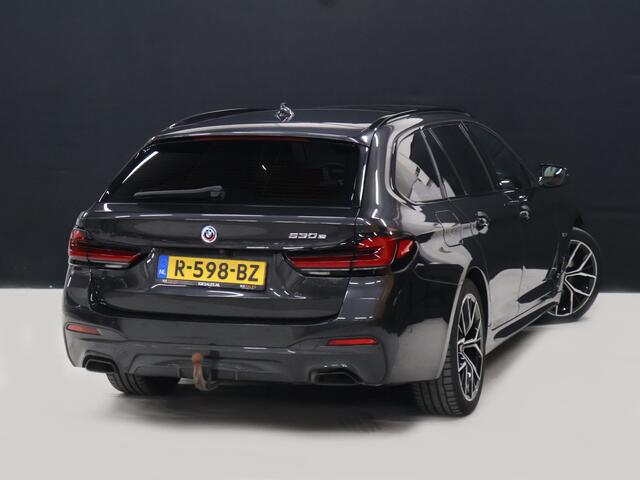 BMW 5-SERIE Touring 530e M Sport [PANORAMADAK, ELEKTRISCHE TREKHAAK, APPLE CARPLAY, STOELVERWARMING, MEMORY, DIGITAL DASH, CAMERA, CRUISE CONTROL, PDC V + A, NAVIGATIE, NIEUWSTAAT]