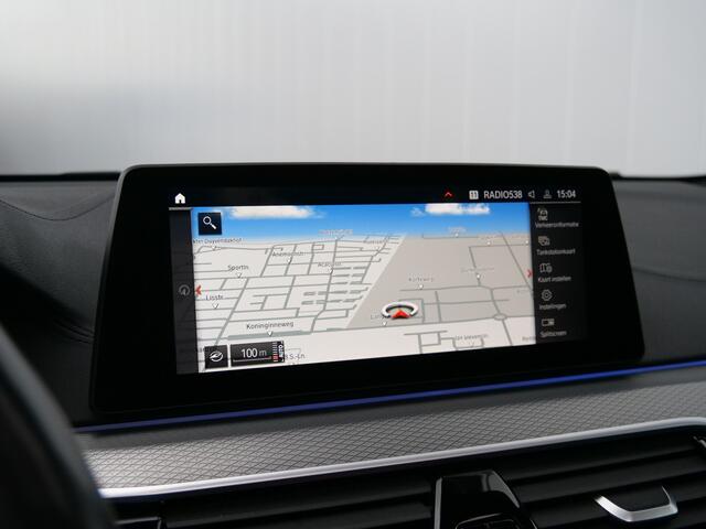 BMW 6-SERIE Gran Turismo 630i High Executive 259 Pk Automaat Navi / Apple Carplay / Leer / Schuifdak / Trekhaak / Camera's