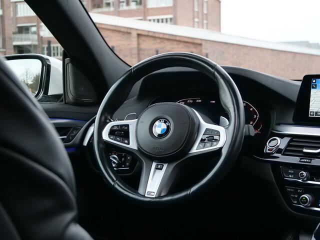 BMW 6-SERIE Gran Turismo 630i High Executive 259 Pk Automaat Navi / Apple Carplay / Leer / Schuifdak / Trekhaak / Camera's