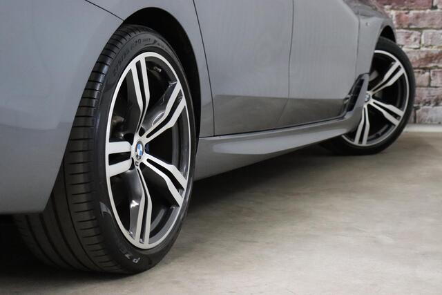 BMW 6-SERIE Gran Turismo 630i High Executive M Sport Pakket Automaat / Live Cockpit Professional / Panoramadak / Trekhaak / Comfortstoelen / Active Steering / Niveauregeling / Stoelventilatie / Driving Assistant Plus / Harman Kardon / Parkeerhulpsysteem Plus / Head-U