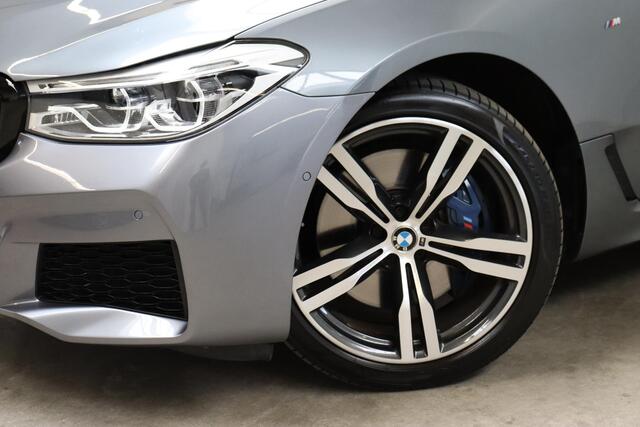 BMW 6-SERIE Gran Turismo 630i High Executive M Sport Pakket Automaat / Live Cockpit Professional / Panoramadak / Trekhaak / Comfortstoelen / Active Steering / Niveauregeling / Stoelventilatie / Driving Assistant Plus / Harman Kardon / Parkeerhulpsysteem Plus / Head-U