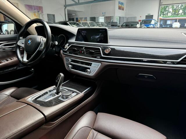 BMW 7-SERIE 740i High Executive Laser ACC Apple Carplay Schuifdak Stoelventilatie HUD