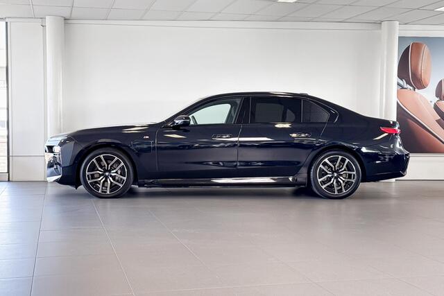 BMW 7-SERIE 750e xDrive | M Sport | Skylounge | Bowers & Wilkins | Soft-close | Massagestoelen |