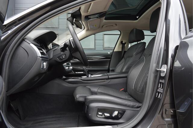 BMW 7-SERIE 750i High Executive