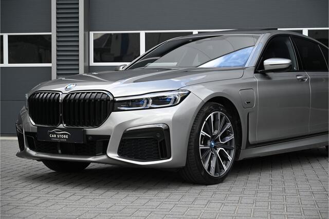 BMW 7-SERIE 745e M-SPORT / SCHUIFDAK / B&W / HUD / SOFTCLOSE / MEMORY / 4WIELSTURING / 360 CAMERA / NL AUTO