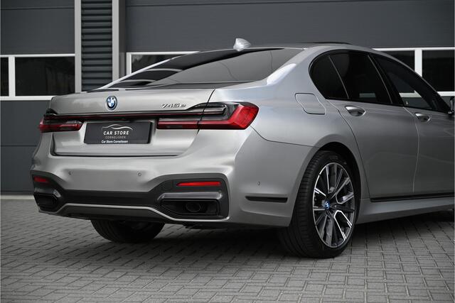 BMW 7-SERIE 745e M-SPORT / SCHUIFDAK / B&W / HUD / SOFTCLOSE / MEMORY / 4WIELSTURING / 360 CAMERA / NL AUTO
