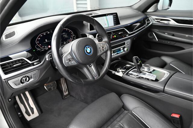 BMW 7-SERIE 745e M-SPORT / SCHUIFDAK / B&W / HUD / SOFTCLOSE / MEMORY / 4WIELSTURING / 360 CAMERA / NL AUTO