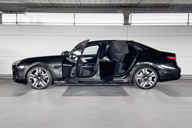 BMW 7-SERIE M760e xDrive
