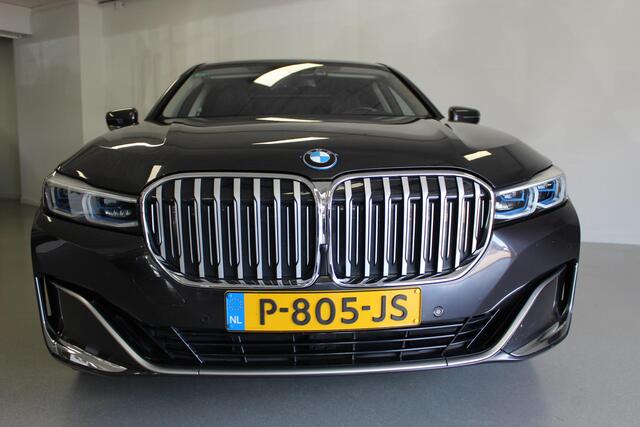 BMW 7-SERIE 745e High Executive | SOFTCLOSE | E-KLEP | NAVI | STOEL+STUUR-VERW | CARPLAY | 18'LMV | LASER! |
