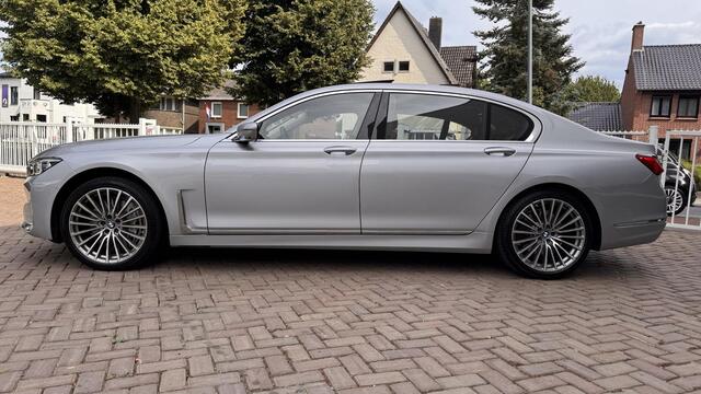 BMW 7-SERIE 740Ld xDrive High Executive | Skylounge | Individual | Eerste eigenaar | Ekris geserviced |